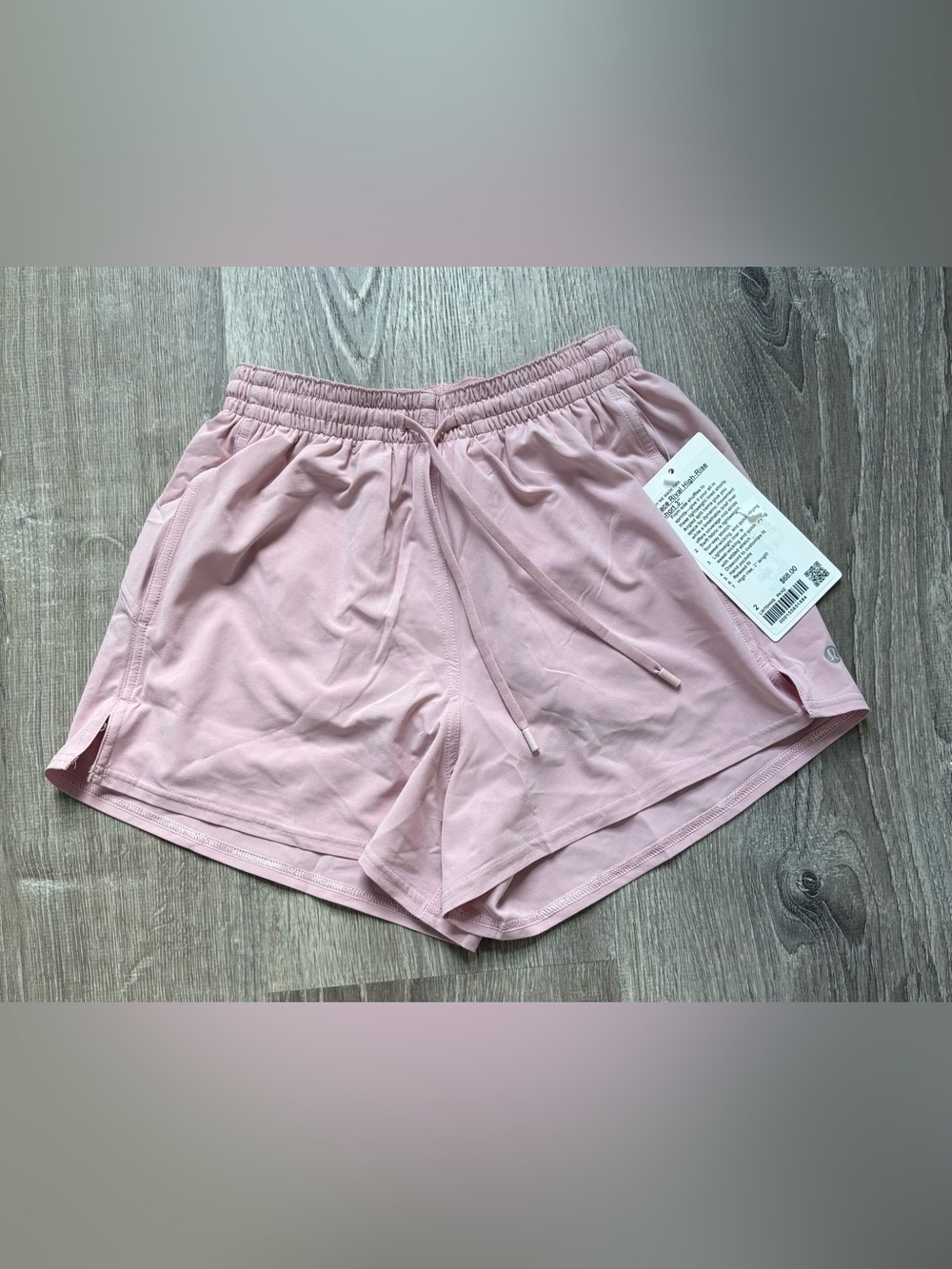 NWT lululemon Women’s pace rival high rise shorts size 2